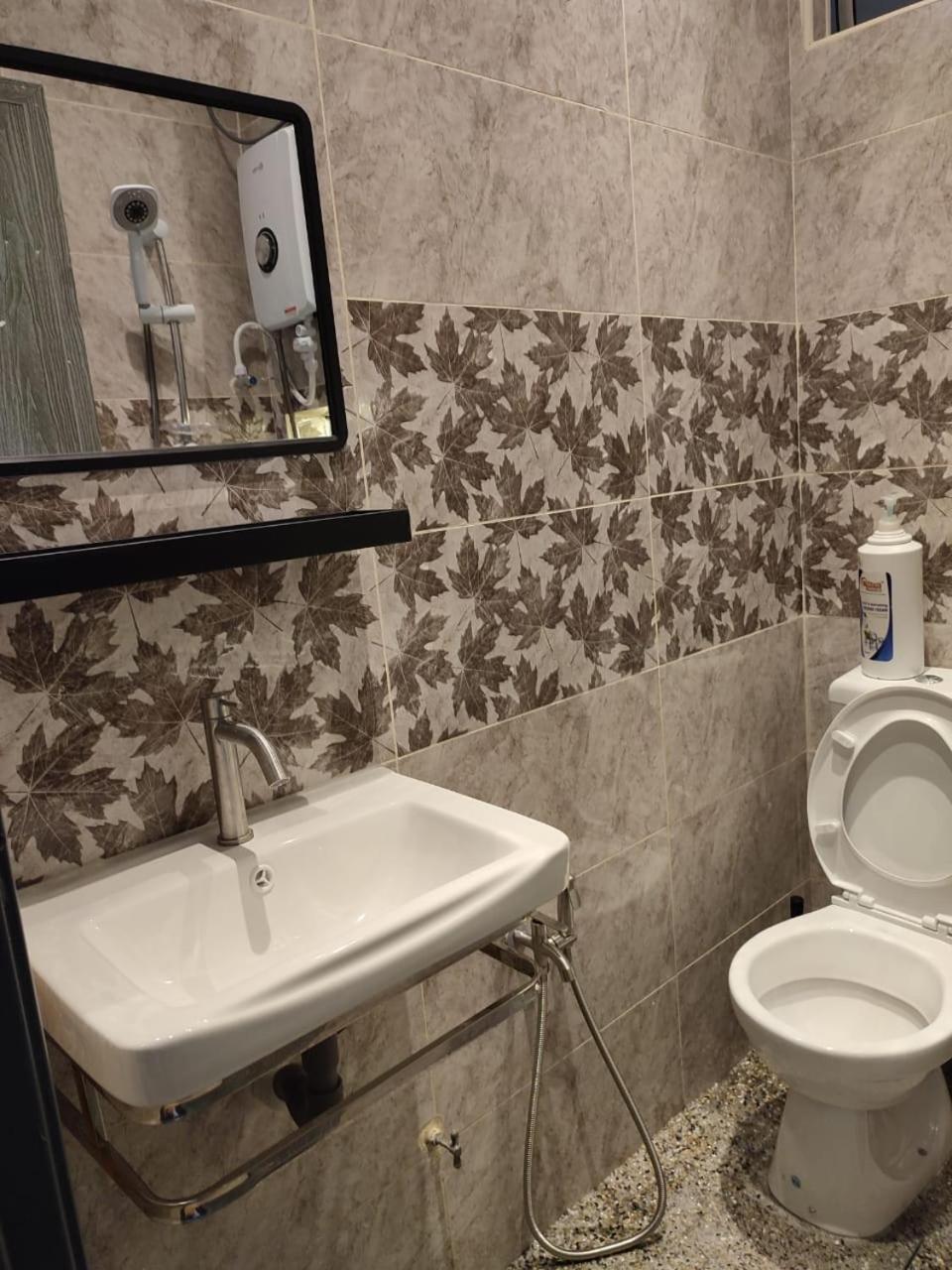 Adik Aisyah Muji Pistachio Homestay Cameron Highlands Tanah Rata Esterno foto
